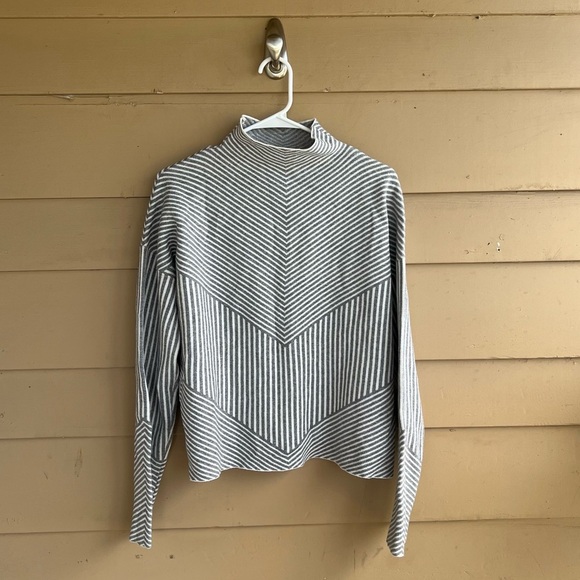 Cynthia Rowley Mock Neck Geometric Crop Sweater Size XL Minimalist Casual Winter - Picture 1 of 5